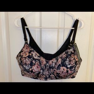 BNWT Wireless Smoothing Back Bra
